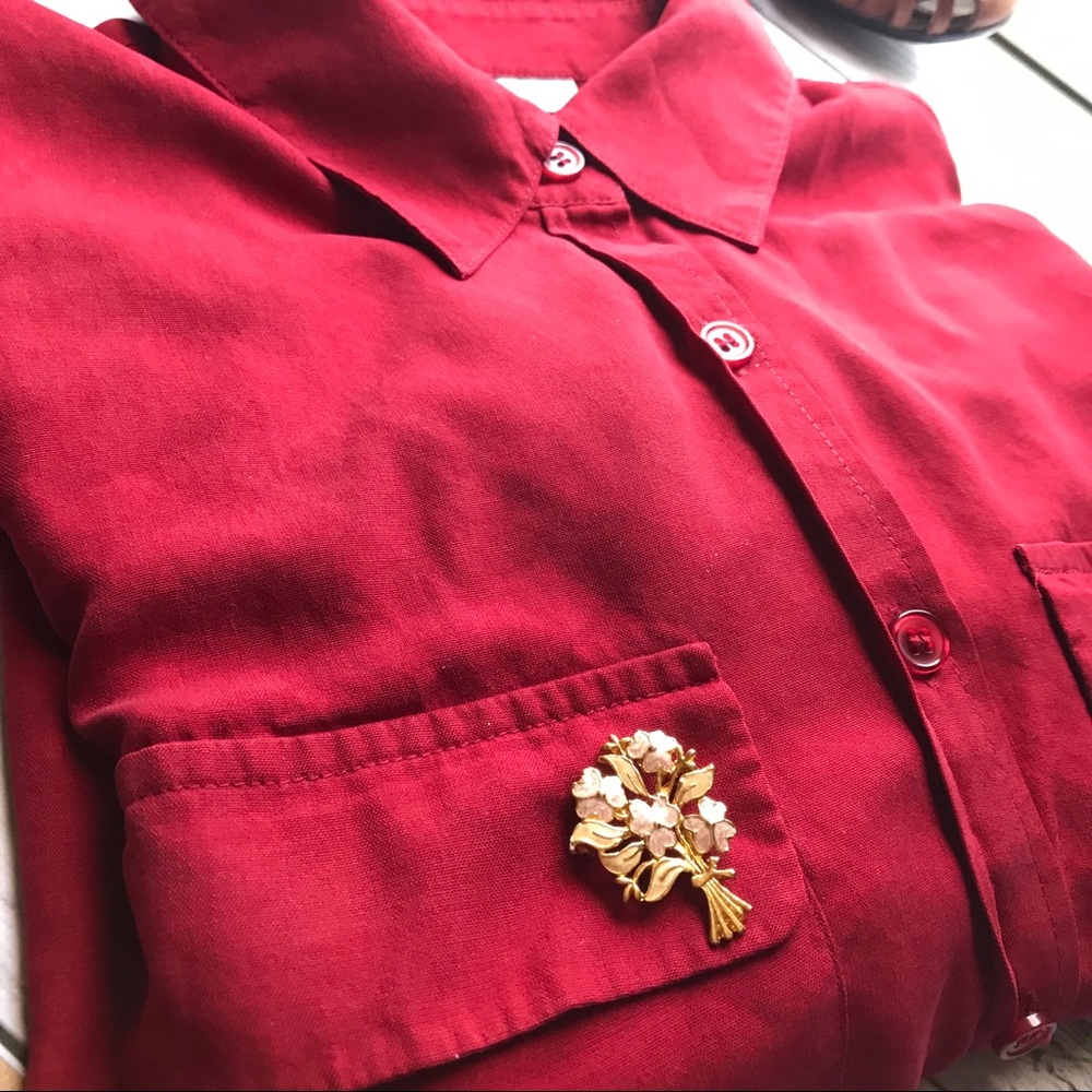 Vintage brooch flower bouquet.